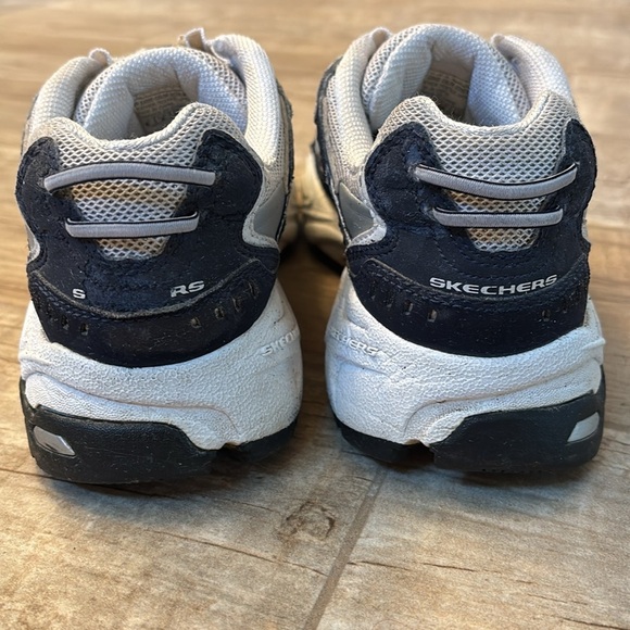 Sketchers slip ons women’s Stylish White and blue Sneakers - Picture 4 of 4